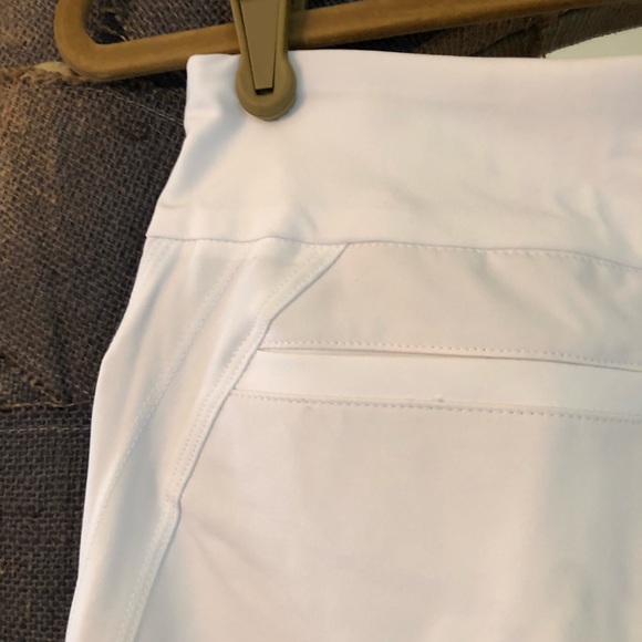 Tail White Classic Golf Pull On Shorts - Picture 3 of 3